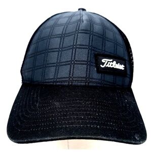 Titleist Golf Hat Snapback OSFA Mesh Trucker Black Charcoal Gray Plaid Stripe